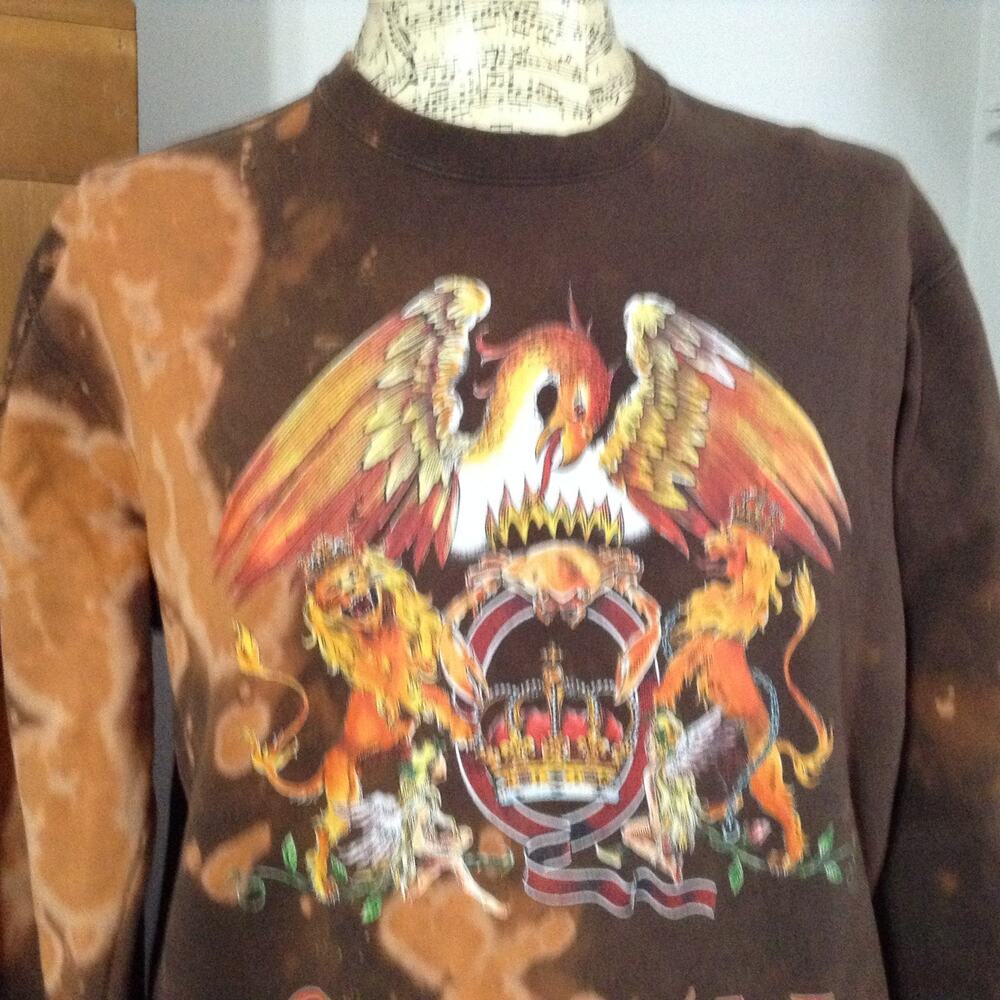 Queen Sweatshirt Mens XL Brown Classic Crest Distressed Grunge Concert